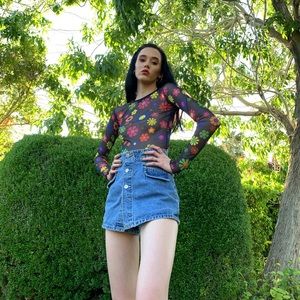 Delia’s by DollsKill mesh top 🌼